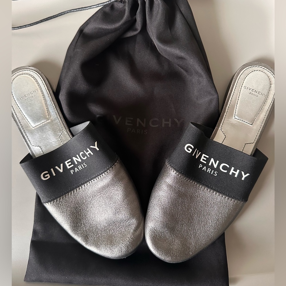 Givenchy Bedford flat mule size 7